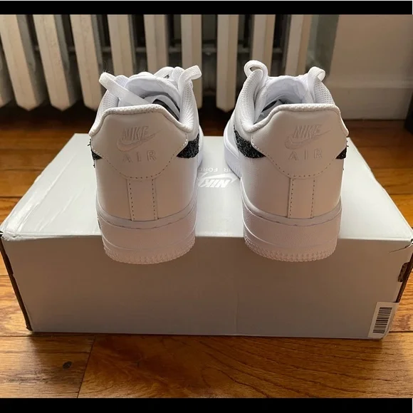 Shattered Glitter Swoosh AF1 - Picture 5 of 8